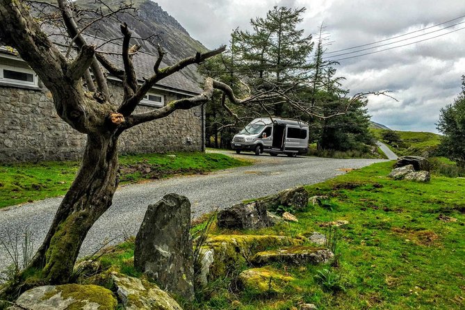 North Wales Sightseeing Adventure Day Trip from Manchester - Snowdonia and the Ogwen Valley: the day’s mountain moment