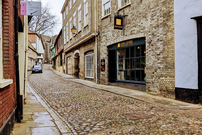 Norwich City Game: Medieval Mystery & Walking Tour - Tombland and Erpingham Gate: lanes, names, and medieval entrances