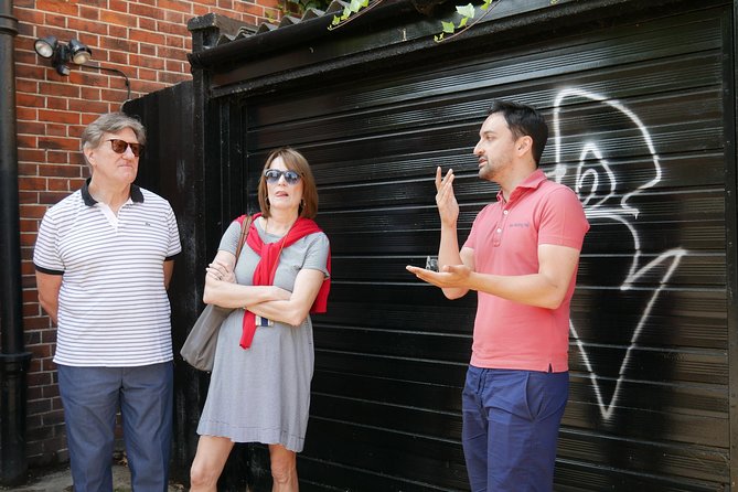 Notting Hill Walking Tour for Small Groups - The guides are central to the experience
