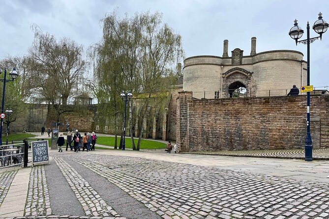 Nottingham and Robin Hood Private Guided Walking Tour - From Beeston Canal to Nottingham’s underground world