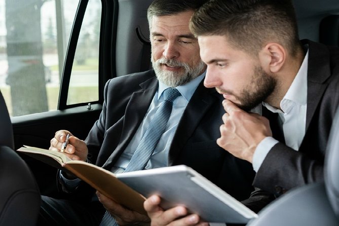 Nottinghamshire to London Heathrow Airport (LHR) Luxury Transfers - Executive cars, comfort, and the little extras