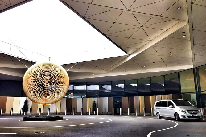 Nottinghamshire to London Heathrow Airport (LHR) Luxury Transfers - Who should book this private transfer