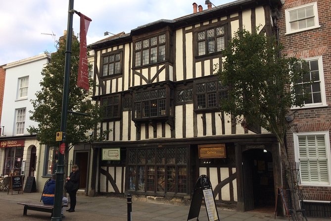 Official Canterbury Guided Walking Tour - 11.00 Tour - Entering the Cathedral Precincts