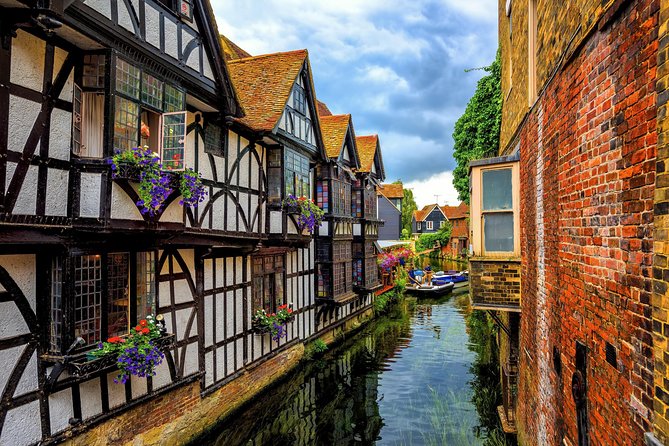Official Canterbury Guided Walking Tour - 11.00 Tour - The people and stories that shape the walk