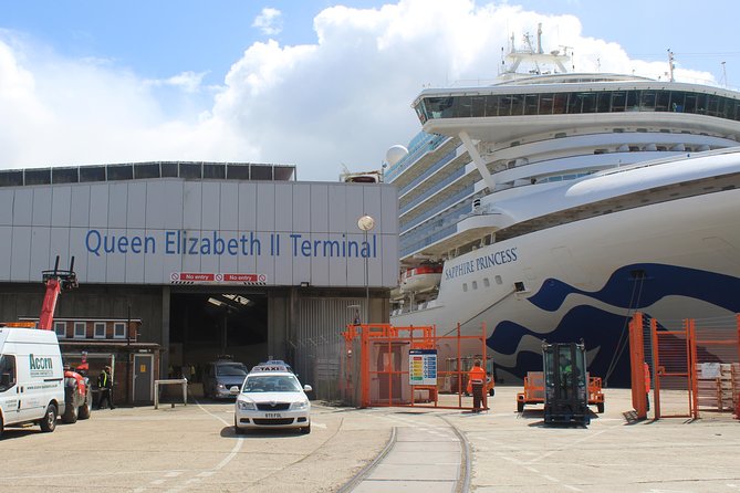 One Way or Round Trip Private Transfer from London to Southampton Cruise Port - Luggage, vehicle size, and comfort