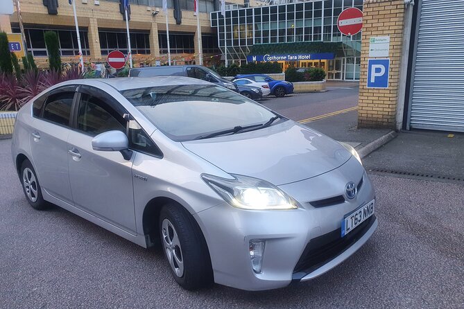 One Way Taxi Transfer from Gatwick Airport to Heathrow Airport - A private link between Gatwick and Heathrow