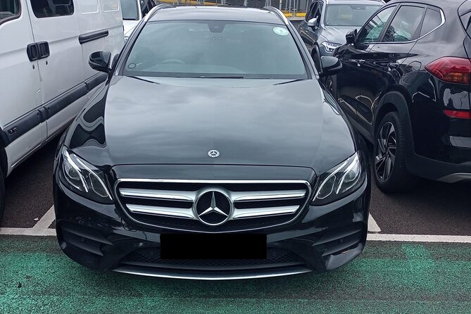 One Way Taxi Transfer from Heathrow Airport to Gatwick Airport - Who should book this transfer
