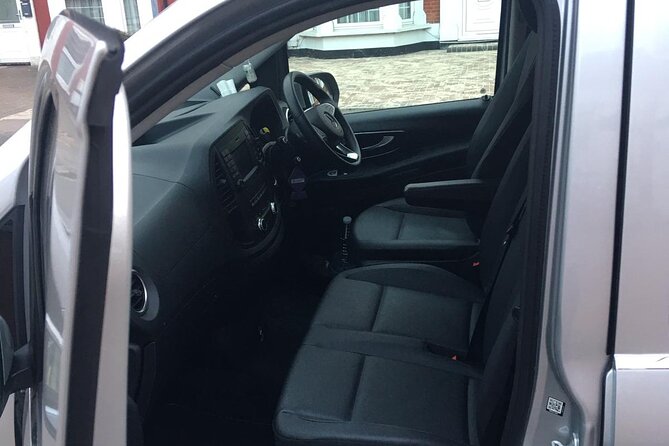 One Way Taxi Transfer from London to Gatwick Airport - Pickup from your hotel or home