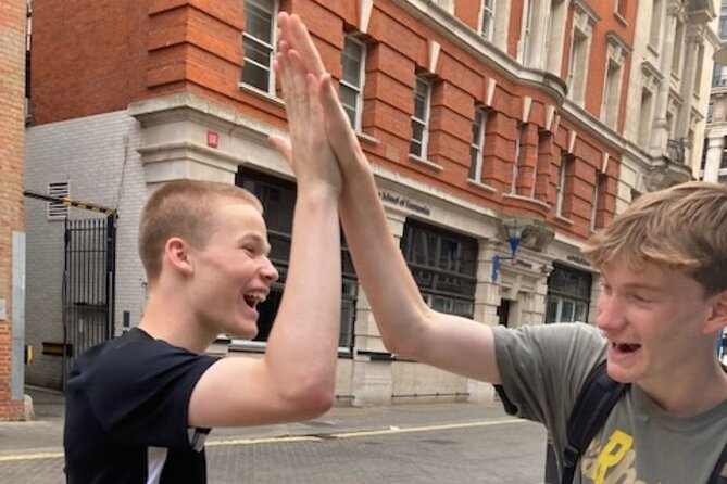 Outdoor Adventure Game in London - Why this London street hunt works