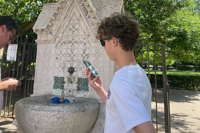 Outdoor Adventure Game in London - Bloomsbury clues and the pleasure of noticing details