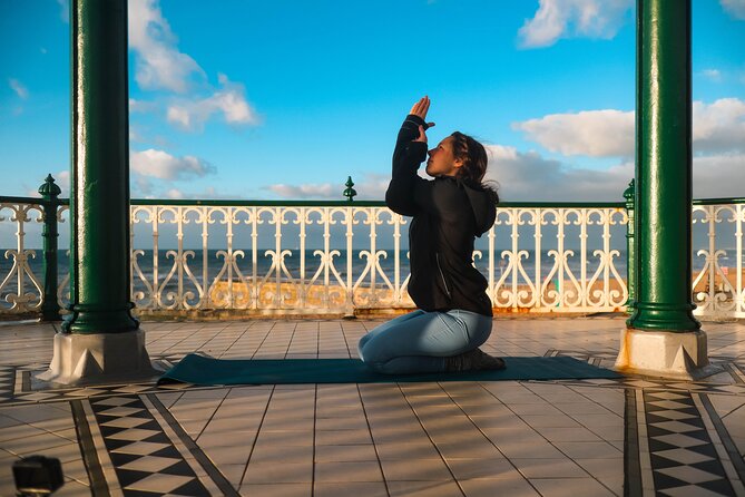 Outdoor Yoga Class at Brighton's Sea front - An outdoor flow with the English Channel in view