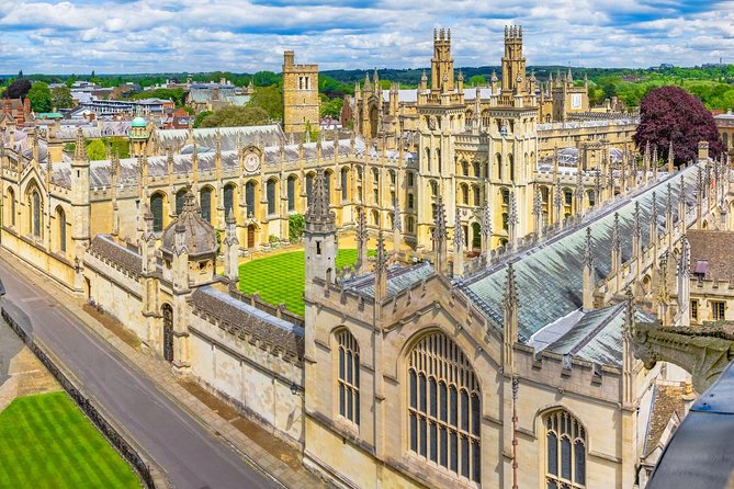 Oxford and Cambridge Universities Guided Day Trip from London - What the guides add, and where the format can falter