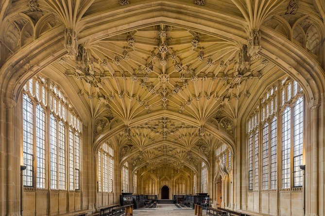 Oxford Bike and Walking Tour - Literary Oxford, from Exeter College to the Eagle and Child