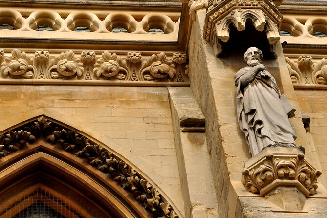 Oxford: Official CS Lewis and JRR Tolkien Walking Tour - St. Giles’, the Eagle & Child, and the Lamb & Flag