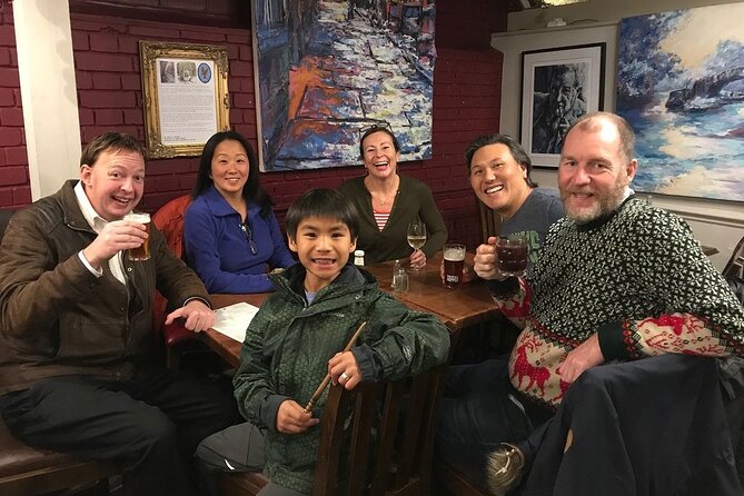 Oxford PRIVATE Pub and City Evening Walking Tour - Two or three pubs, but not an all-you-can-drink night
