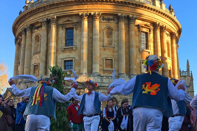 Oxford: Stories, Secrets & Sights Walking Tour with a local - Museum stories and famous former owners