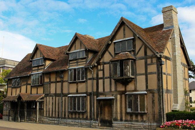 Oxford, Stratford, Cotswolds & Warwick Castle Tour from London - Strict meeting times are part of the bargain
