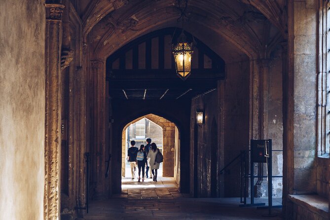 Oxford University Walking Tour by Alumni™ & Optional New College - Bodleian Library and Radcliffe Camera