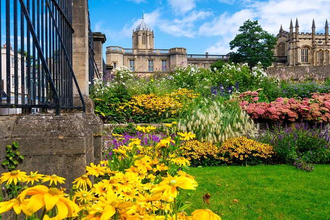 Oxford Walking Tour - Discover its University and Traditions - The Bodleian Library and a literary pause