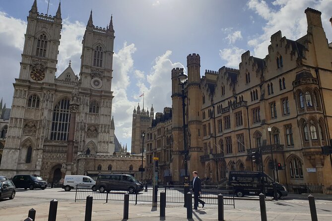 Palaces, Parliament & Power: A Walking Tour of London's Royal City - Buckingham Palace and St. James’s Palace