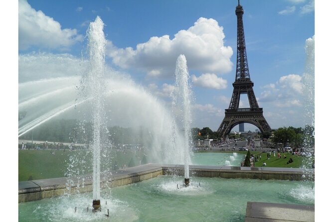 Paris by Rail with Sightseeing Bus and River Seine Lunch Cruise - Sacré-Cœur and the 25-minute Montmartre stop