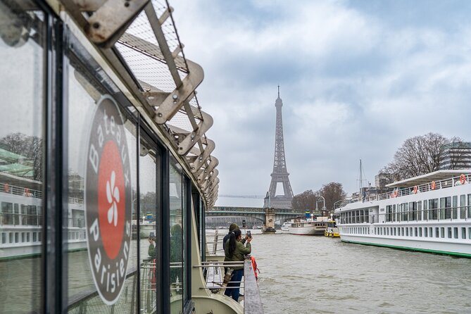 Paris Explorer Rail Tour from London with Paris Sightseeing Bus - The Louvre and the historic center