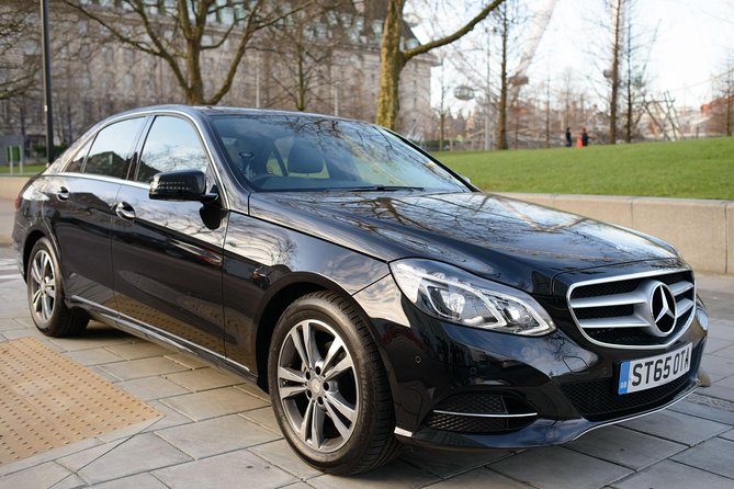 Private Arrival Transfer: Heathrow Airport to Central London - The ride into London in a BMW or Mercedes