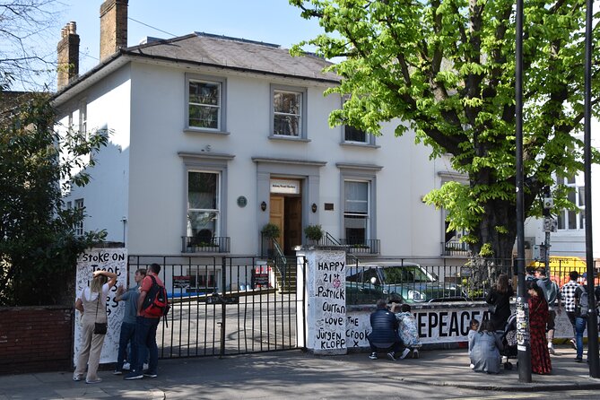 Private Beatles Taxi Tour of London - Abbey Road, the stop most people remember