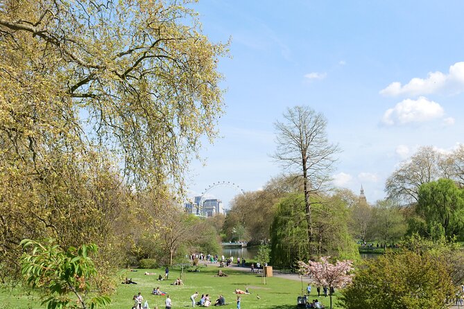 Private Bike or eBike Gold Classic Tour London - What the guides add to the ride