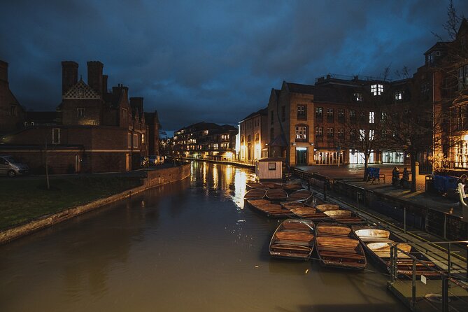 Private | Cambridge University Ghost Tour Led By University Alumni - Market Square, witches, and grisly public stories