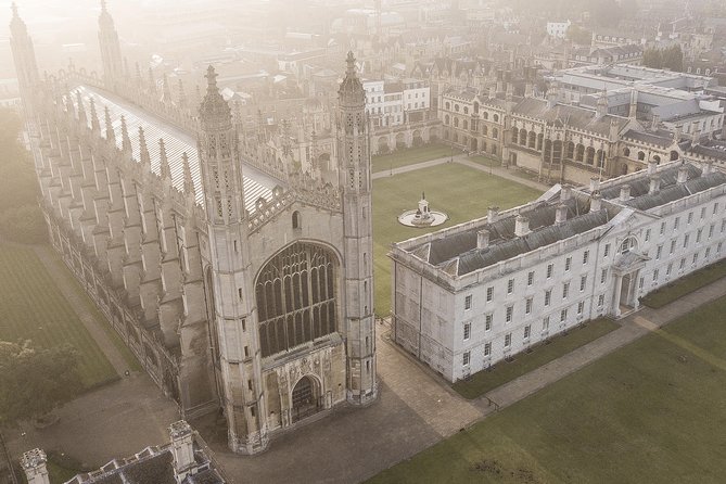 Private | Cambridge University Tour By Alumni™ & King's Chapel - Senate House and the student view of Cambridge