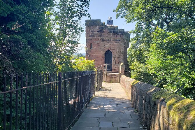 Private Chester Self-Guided Tour - High Cross and Chester’s civil-war story