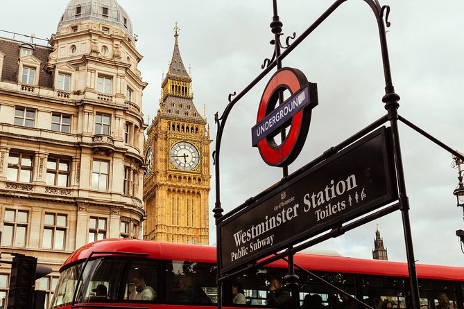 Private City Kickstart Tour: London - Horse Guards Parade and Whitehall