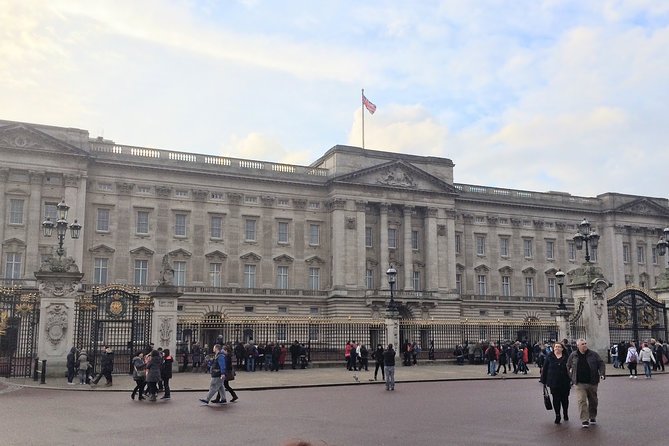 Private Custom Walking Tour: Half Day Sightseeing Tour of London - Shakespeare’s Globe and the South Bank