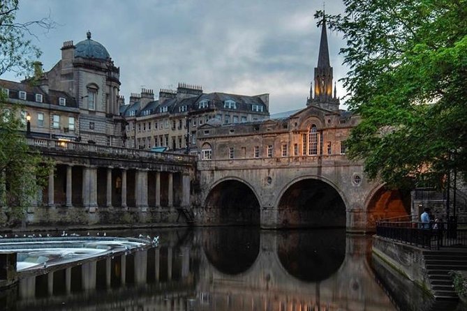 Private Day Tour to Bath, Avebury & The Cotswolds - Why a private vehicle changes the route