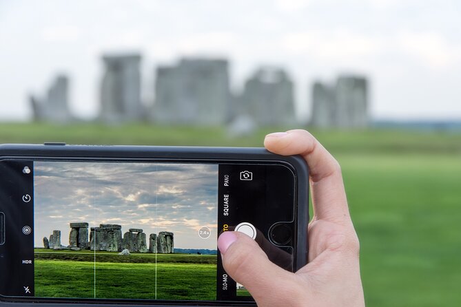 Private Day Tour to Stonehenge, Bath and The Cotswolds - Lacock and the Wiltshire Cotswolds