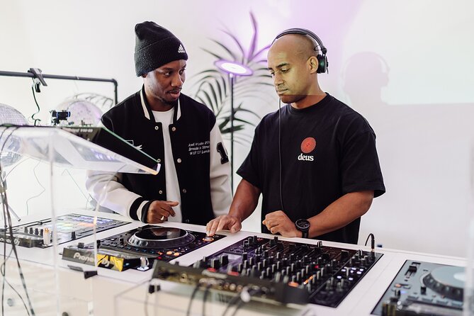 Private DJ Class - Getting Comfortable With Pioneer DJ Decks