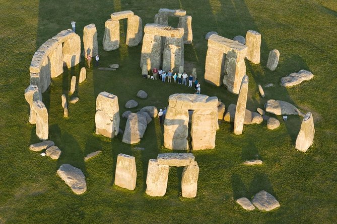 Private driver guided tour Stonehenge - What the price buys you, and what it does not