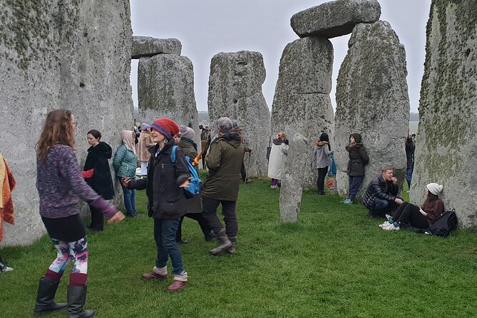 Private driver guided tours Windsor castle Stonehenge - Woodhenge adds a useful second view