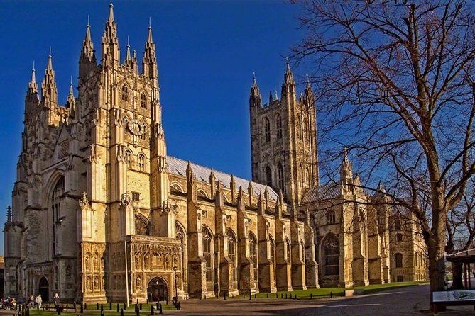Private driver tours to Leeds Castle, Canterbury, White Cliffs - Three famous stops without three separate transport plans