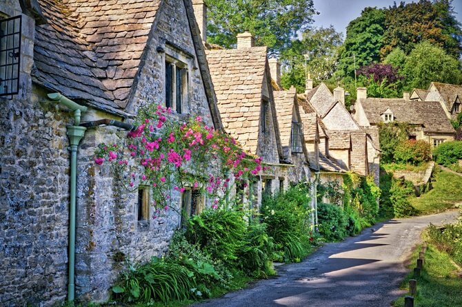 Private Full Day Cotswolds Tour From London - Stow-on-the-Wold around the market square