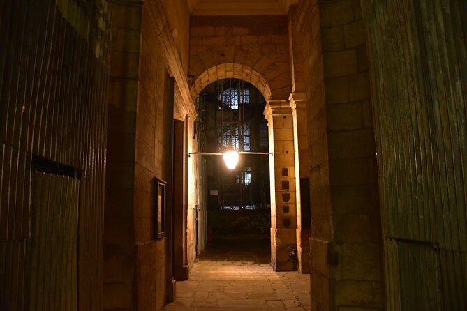 Private Ghosts and Gore Walking Tour of London - Key points at a glance