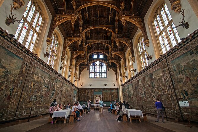 Private Guided Tour of Hampton Court Palace - How the private format affects the price