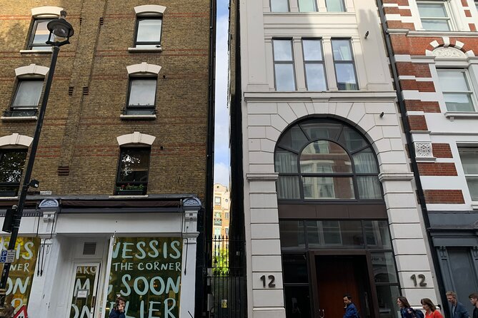 Private Guided Tour of Harry Potter Locations - English/ Italian - Leicester Square and the path to Diagon Alley
