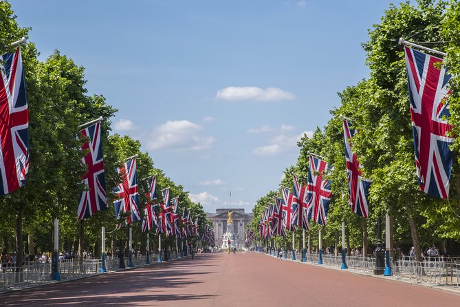 Private Guided Tour of Royal London - Downing Street and the workings of government