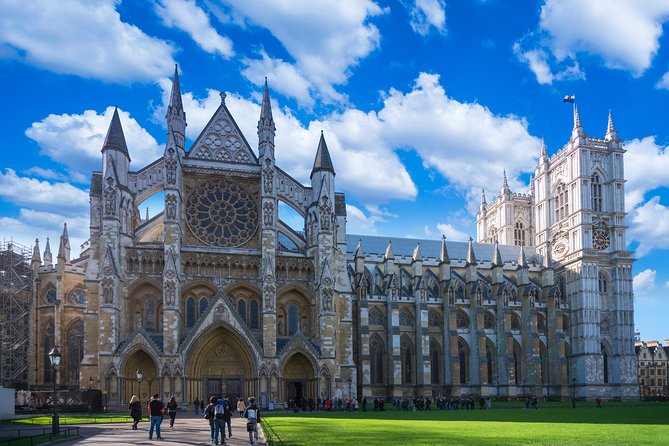 Private Guided Tour of Royal London - Whitehall and the memory of civil war