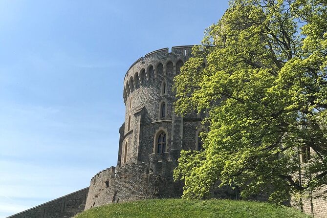 Private Guided Tour of Windsor Castle PLUS and History - Barry Ivens makes the private format useful