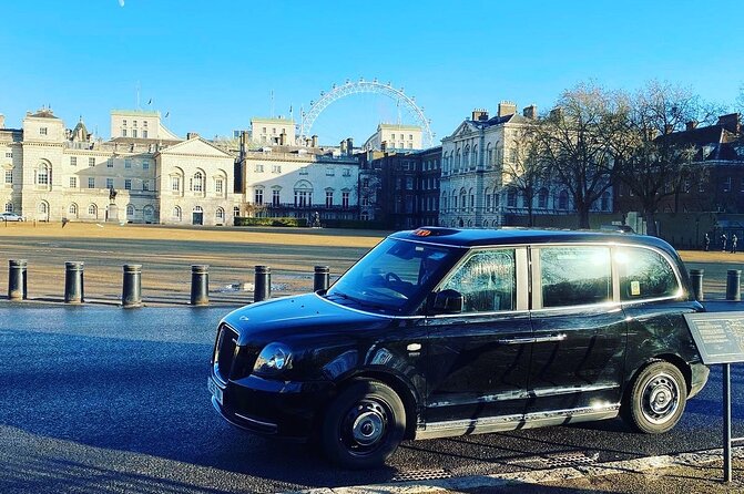 Private Half Day Tour on a London Cab - The Mall and Buckingham Palace: London’s royal front door