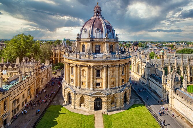 Private | Harry Potter Film Tour By Alumni™ & New College Entry - Bodleian Library and the Nearly Headless Nick connection