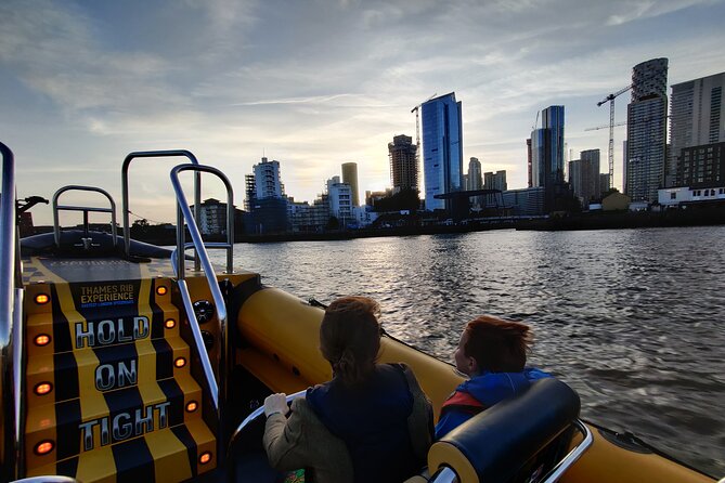 PRIVATE HIRE SPEEDBOAT 'THAMES BARRIER EXPERIENCE - 70 minutes from Embankment - Weather, clothing, and comfort